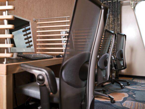 Hurtigruten Cruise Lines MS Fram Interior Internet Cafe.jpg